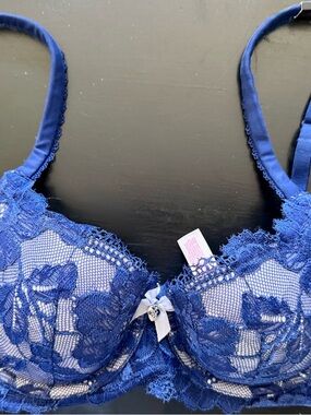 Victoria's Secret Blue Lace Underwire Bra
